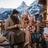 Стильная одежда для зимнего семейного отдыха